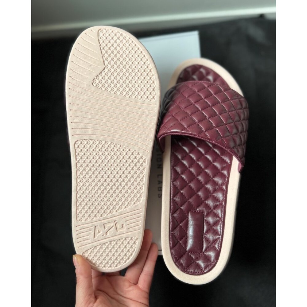 NWB APL Lusso Quilted Nappa Leather Slides Burgundy Men's 11 (Women’s 12.5)